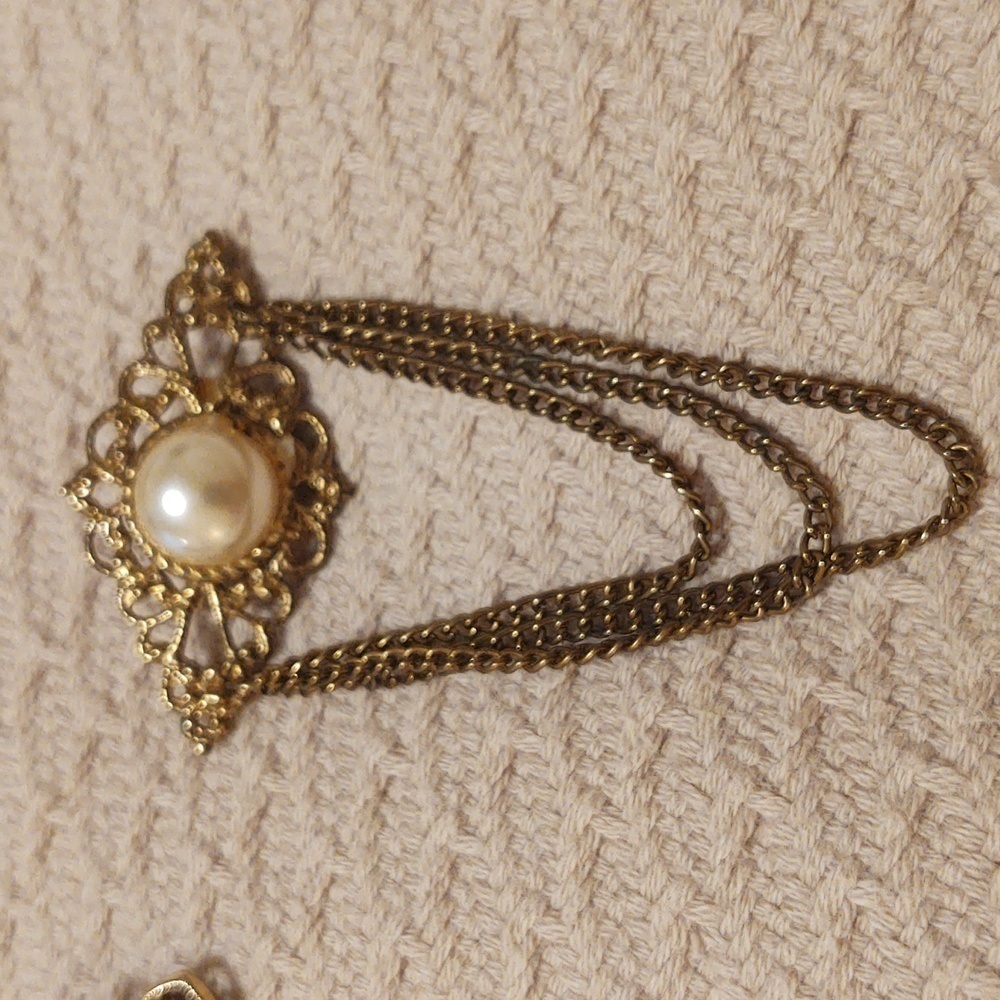 Vintage Jewelry Bundle - Picture 6 of 7